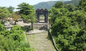 Hai tỉnh tranh quản lý di tích Hoành Sơn Quan